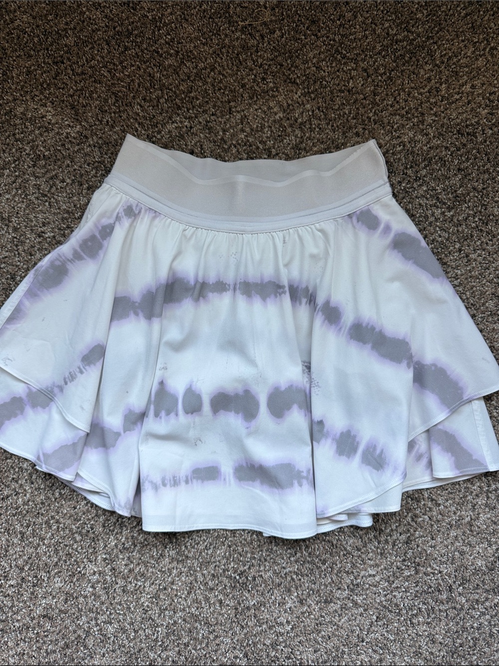 Lululemon court rival Women's White & Light Purple Tie-Dye Skirt-size 4 LONG
